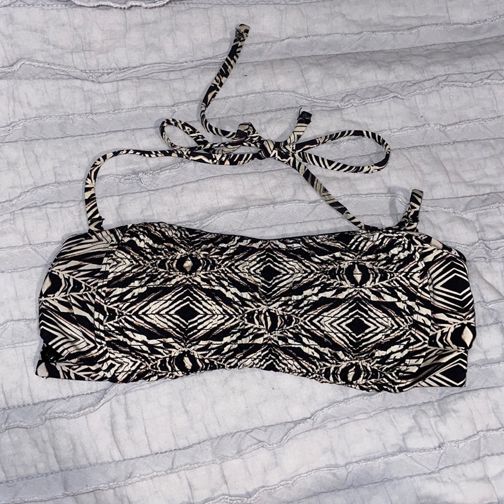 Fun&adorable bandeau bikini top w removable strap